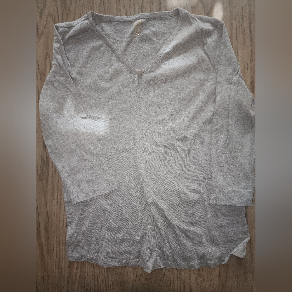 3/4 quarter length shirt